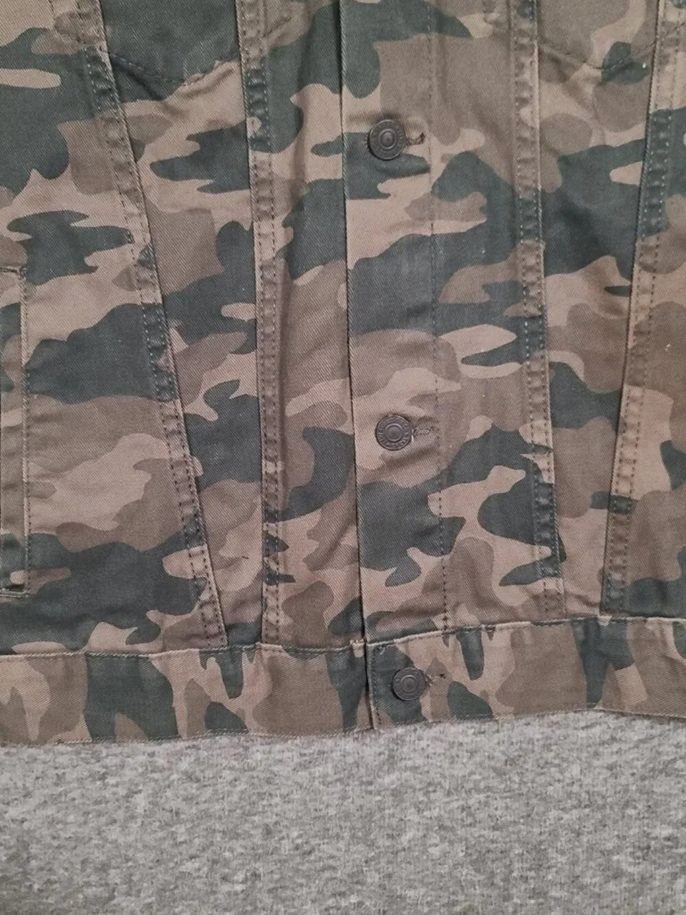 NWT Levi's Youth Camo Jacket Size X-Large 13-15 Years - Picture 6 of 13